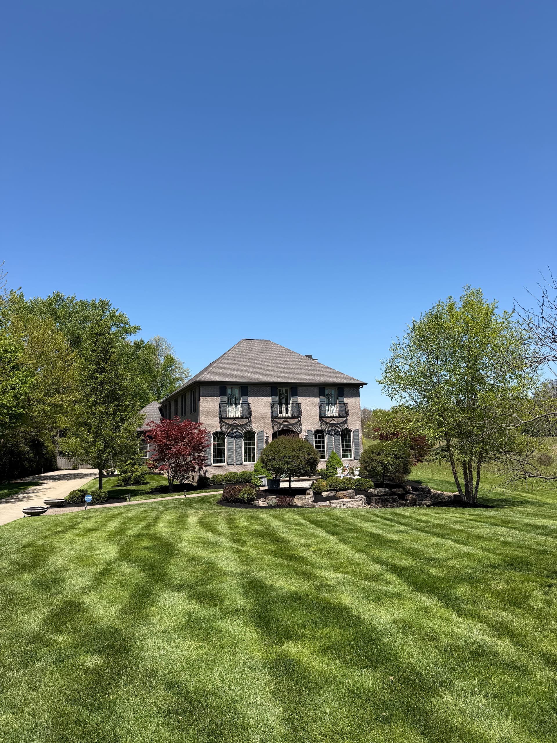Spring Cleanup, Shrub Trimming and Mulching in Chagrin Falls image
